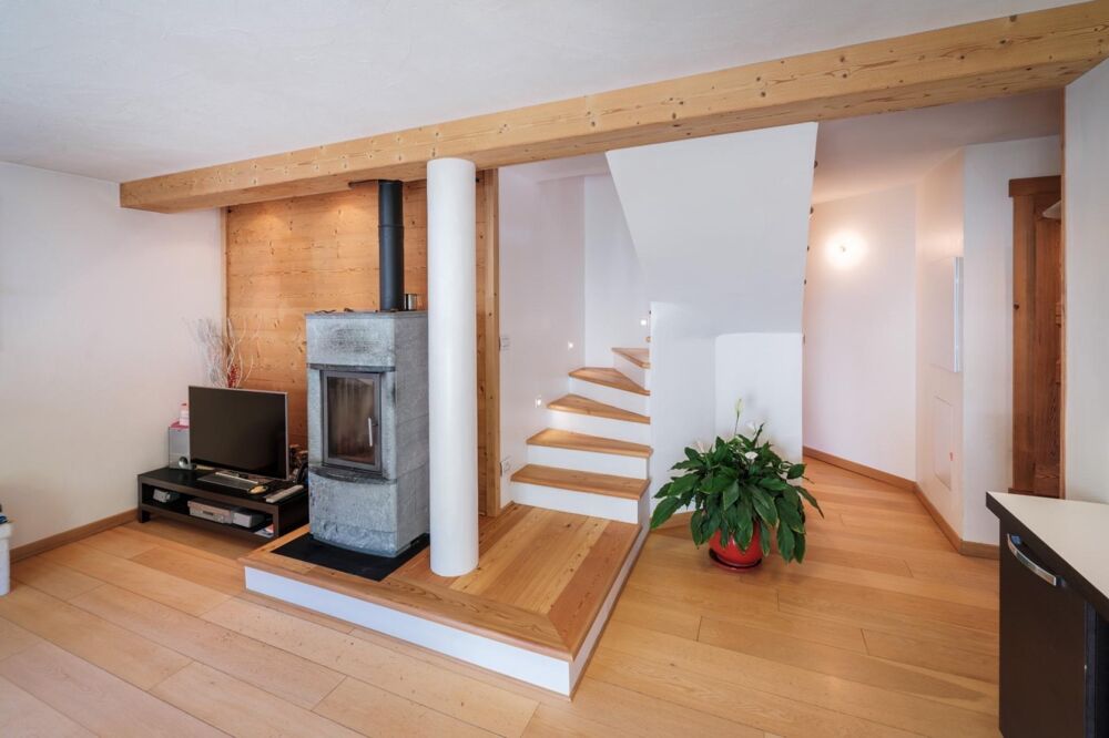 Vente Maison Parement en pierre, bois et lumière au cœur des Alpes La salle-les-alpes