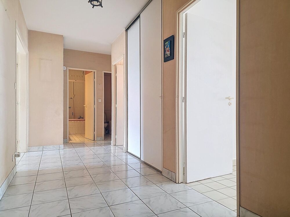 Vente Appartement APPARTEMENT TYPE 4 AVEC PARKING PROCHE GARE Reims