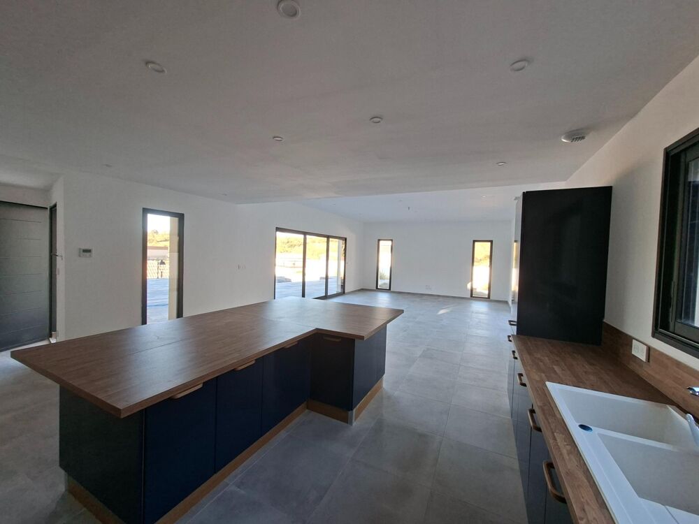 Vente Maison Une villa de 147m2 4 chambres 2 garages terrain 667m2 Saint-chinian