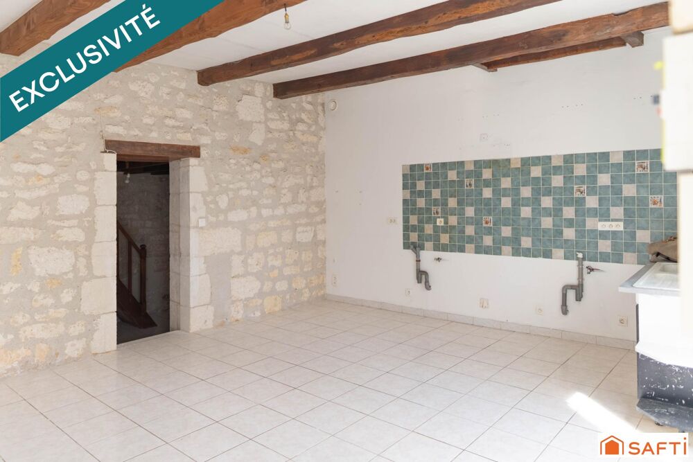 Maison de village en pierre avec cour et jardin