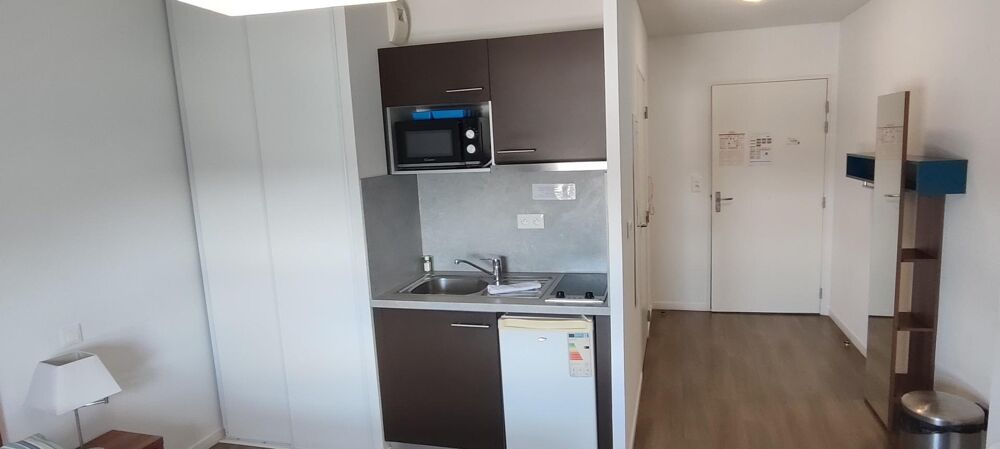 Super logement type studio tout équipé et bien situé !