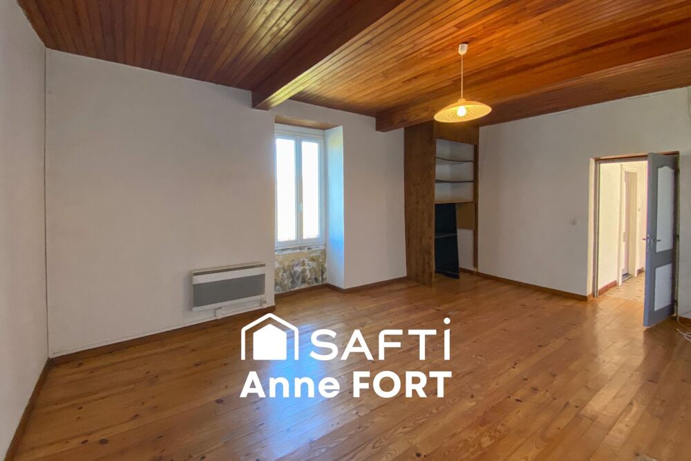 Ferme en pierre à rénover d'environ 132 m2 avec trois dépendances et terrain de 2500 m2