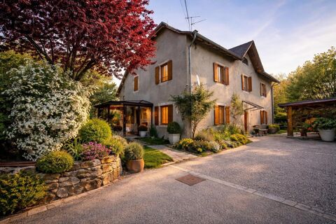   Maison de cararact�re Maison - 8 pi�ce(s) - 211 m�