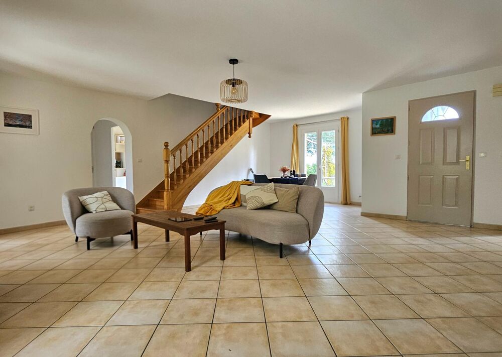 Vente Maison Maison 172m² - 4 chambres - garage 60m² Saint-sulpice-la-pointe