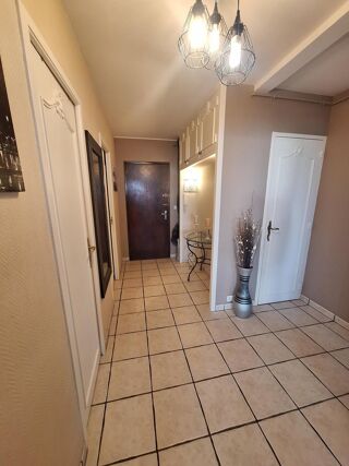  Appartement � vendre 5 pi�ces 96 m� Saint-priest