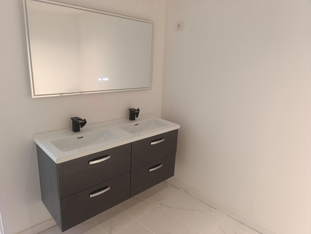 Vente Maison ISSOUDUN – Maison 103 m² avec extérieur sans vis-à-vis – DPE B Issoudun