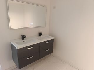 Vente Maison ISSOUDUN – Maison 103 m² avec extérieur sans vis-à-vis – DPE B Issoudun