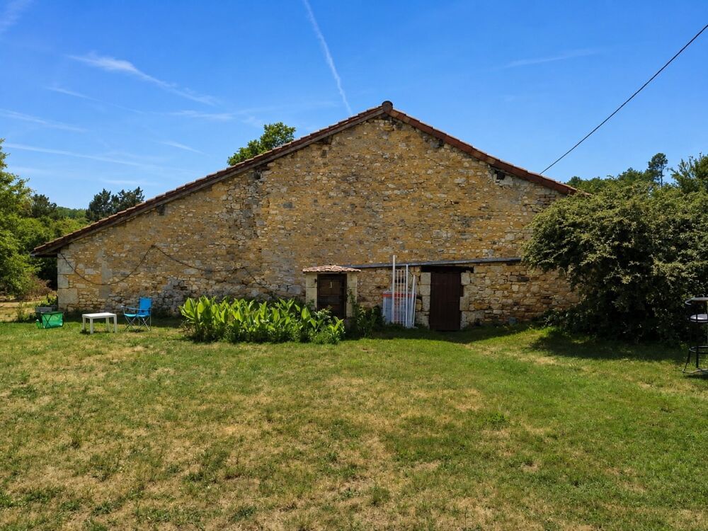 Authentique grange en pierre avec dépendance sur 2 000 m² de terrain  Grassac