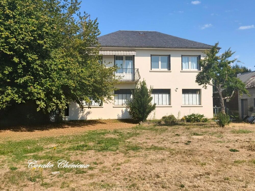 Vente Maison Belle maison avec potentiel commercial Lanobre