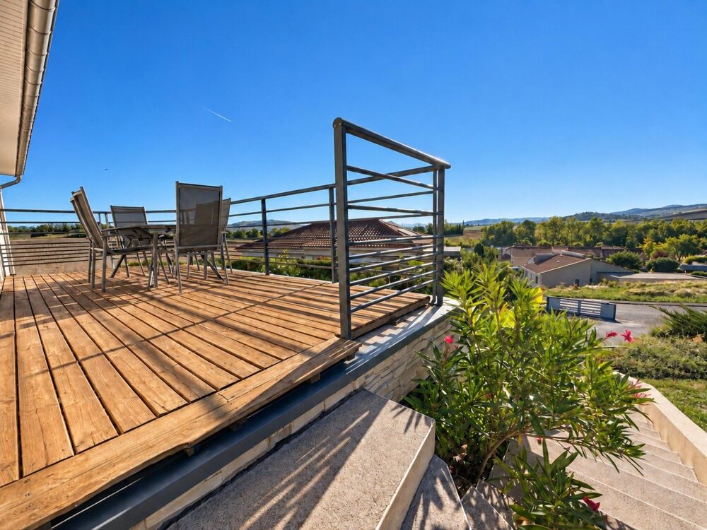 Vente Maison Vue dégagée, 4 chambres, 2 terrasses, bus T2C Perignat-sur-allier
