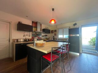  Maison  vendre 7 pices 230 m