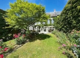  Maison à vendre 15 + pièces 351 m²