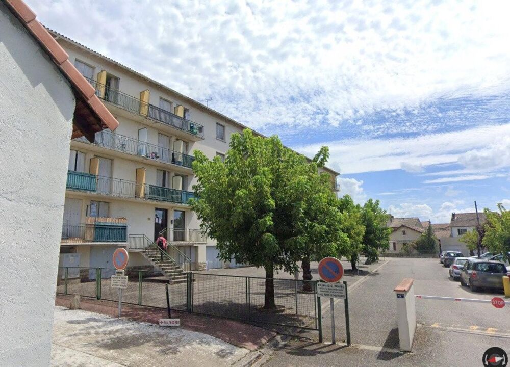 Studio meublé avec balcon - Parking - investissement clé en main