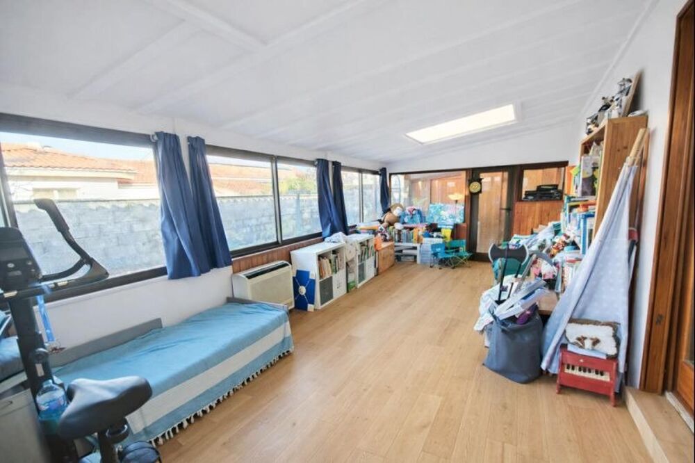 Vente Maison T6 de plain pied, au calme, garage. Très bon état. Villenave-d'ornon
