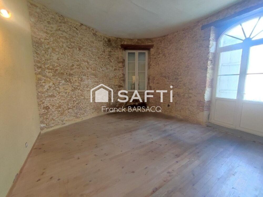GRAND APPARTEMENT EN REZ DE CHAUSSEE AVEC JARDIN