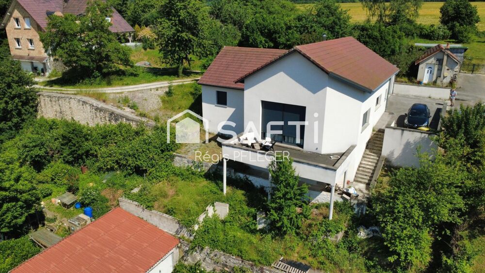 Belle maison avec vue dégagée