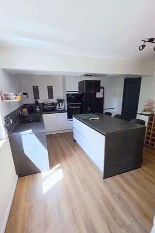  Maison � vendre 8 pi�ces 212 m�