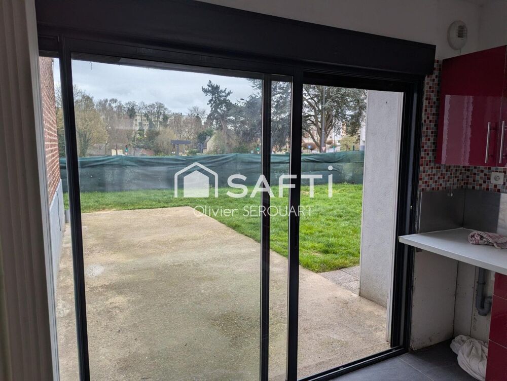 À VENDRE  Maison entièrement rénovée de 105 m² avec jardin et garage