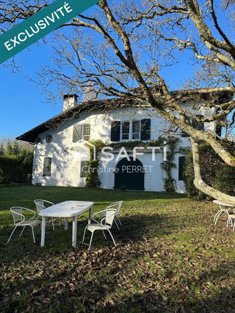   Maison de Maitre du XVIII si�cel sur 8000 m2 de Terrain Maison - 15 + pi�ce(s) - 446 m�