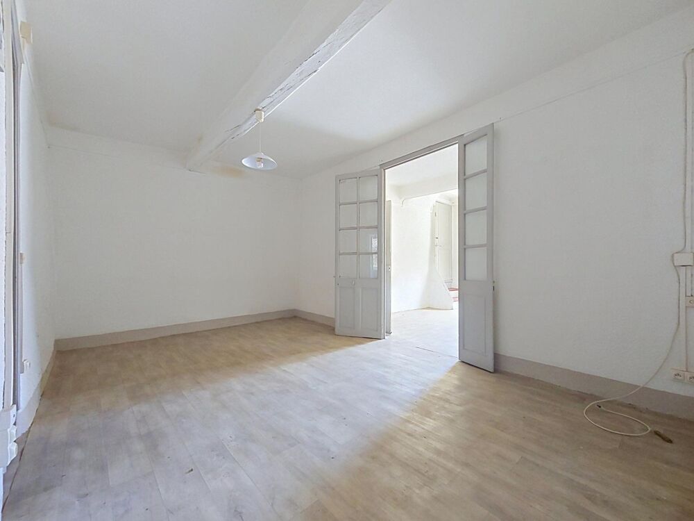 Vente Maison Une maison de village pleine de potentiel, avec immense garage et grenier aménageable, à deux pas de Lamalou-les-Bains. Herepian