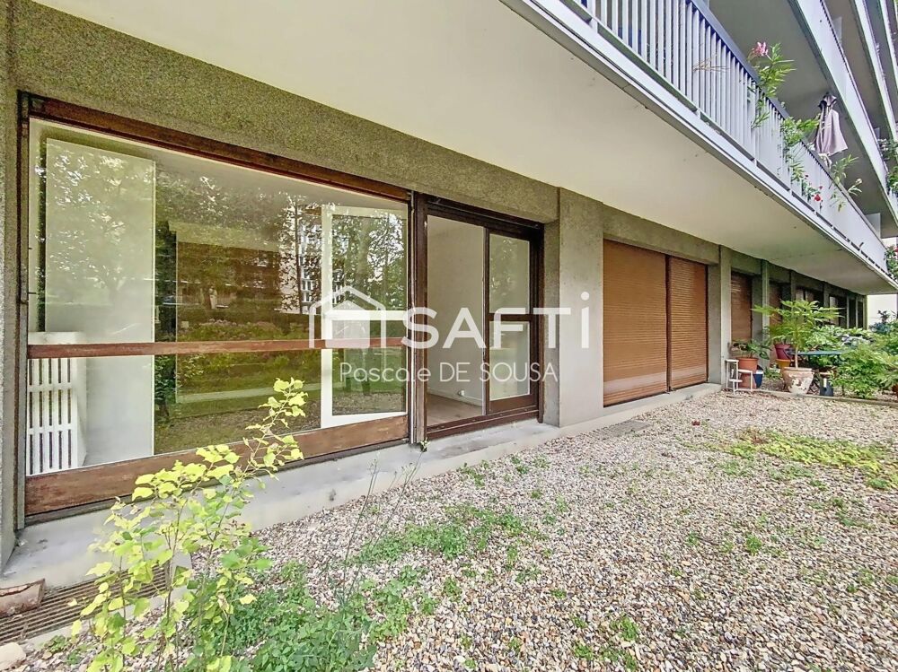 Studio érnové, en Rez de jardin dans résidence proche RER