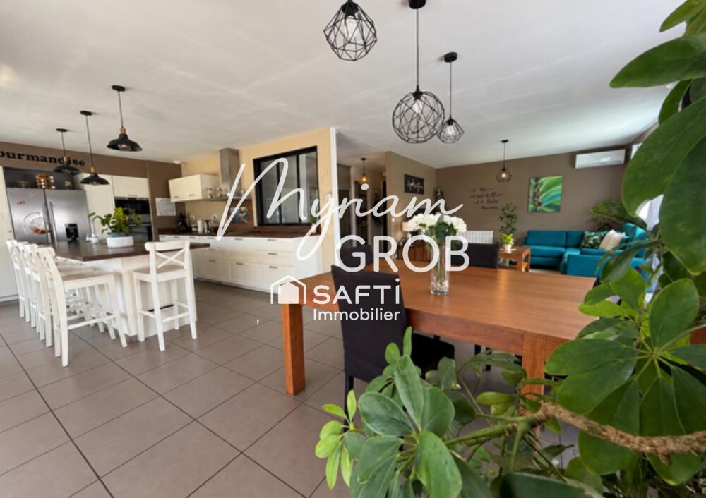 Vente Maison Maison récente avec de beaux volumes – 3 Chambres –  125 m2  – Piscine Montauban