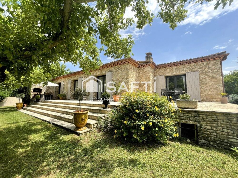 Villa T5 avec Parc de 3500 m² et piscine