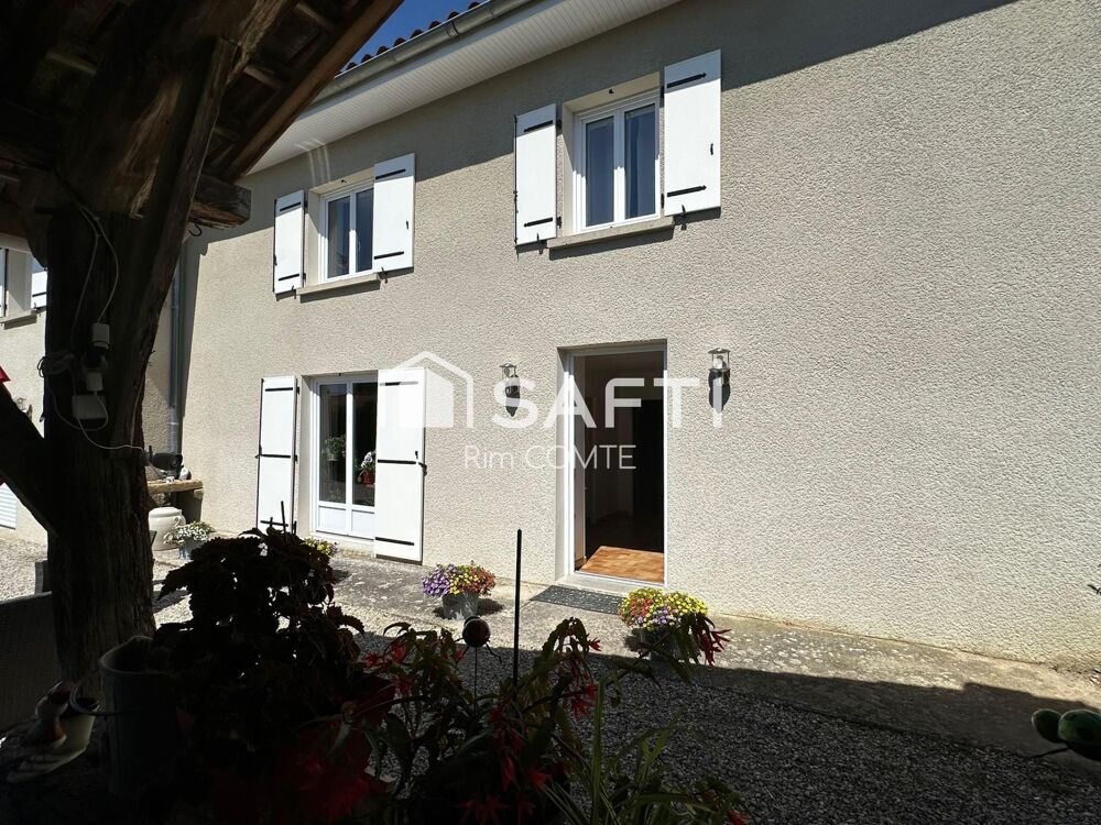 À vendre : Superbe corps de ferme rénové  Charme, volumes et confort au coeur de la nature!!
