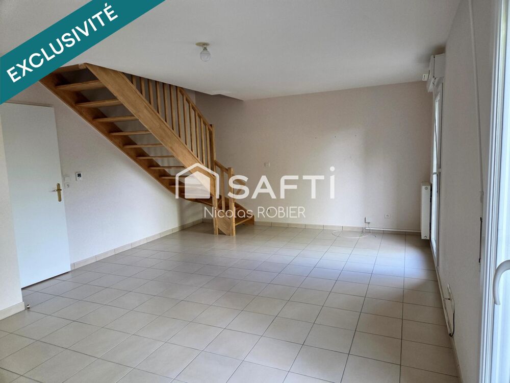 Maison individuelle non mitoyenne trois chambres, garage, jardin clos proche toutes commodités
