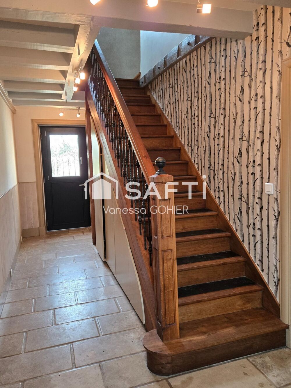 Maison familiale de charme  149 m² avec jardin  Secteur Montval-sur-Loir
