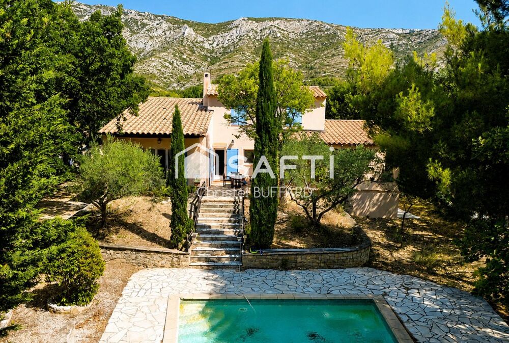 PUYLOUBIER  UNE MAISON FAMILIALE AU PIED DE LA SAINTE-VICTOIRE