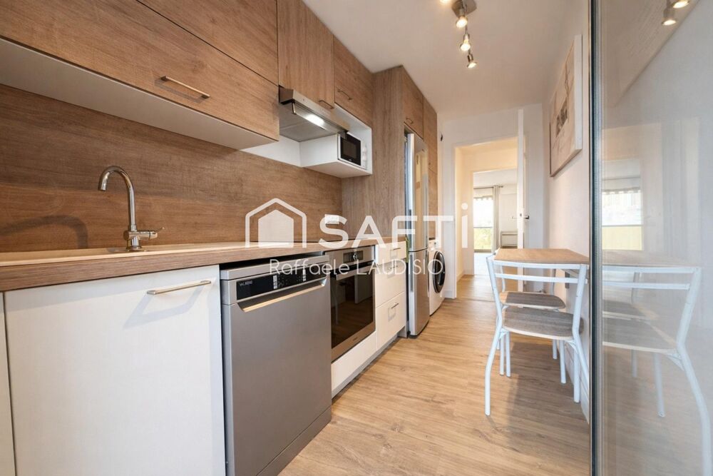 Vente Appartement T2 rénové de 50m², tout à pieds, résidence standing Saint-raphael