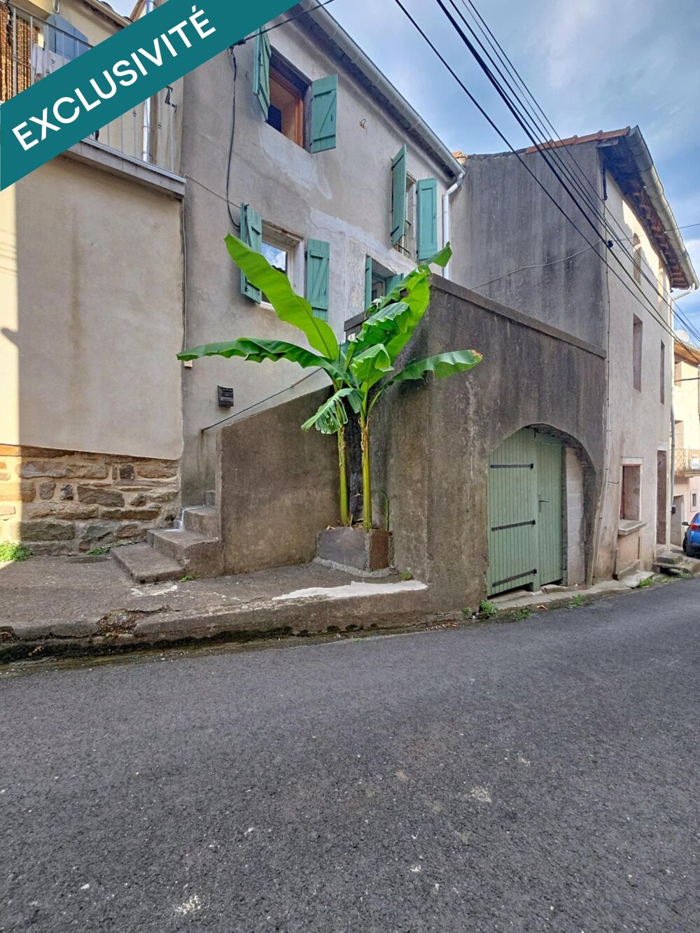 Vente Maison Une maison de caractère avec deux terrasses, superbe cave voûtée et plus de 1 150 m² de terrain, au cœur de Camplong. Camplong