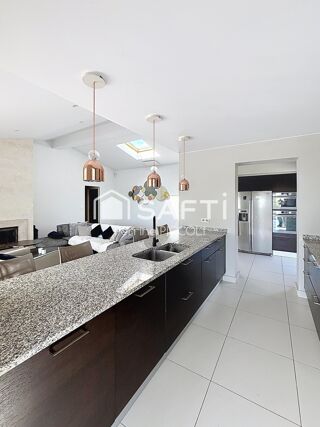  Maison à vendre 7 pièces 196 m²