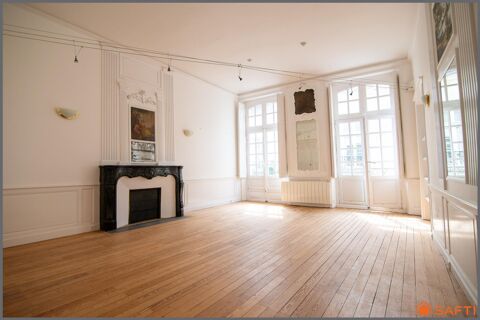 Bureau d'Exception 200 m2 8 pièces 675000 44000 Nantes