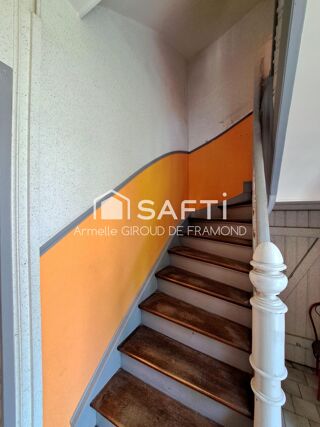  Immeuble à vendre 151 m²
