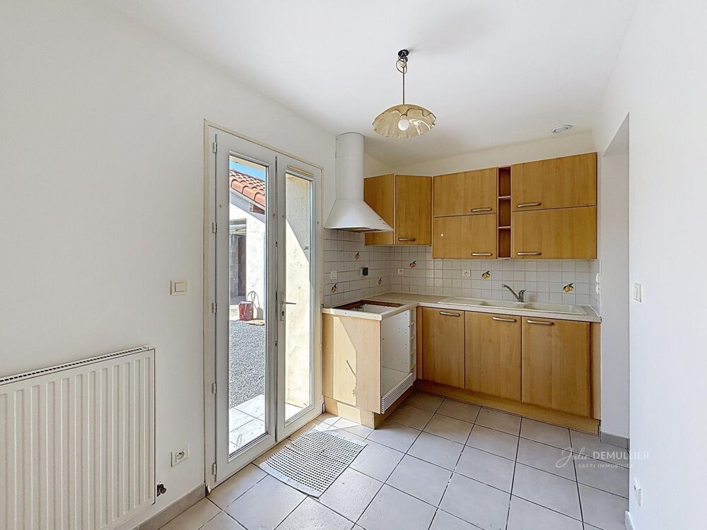 Maison de plain pied avec combles semi aménagés