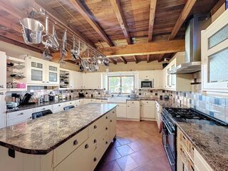  Maison � vendre 15 + pi�ces 650 m�