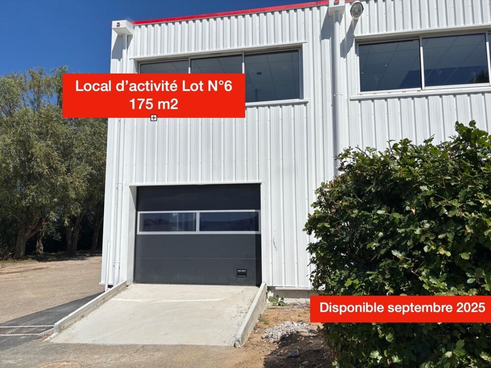   Local d'activité Douvres la Délivrande 175 m2 + 3 places de parking 