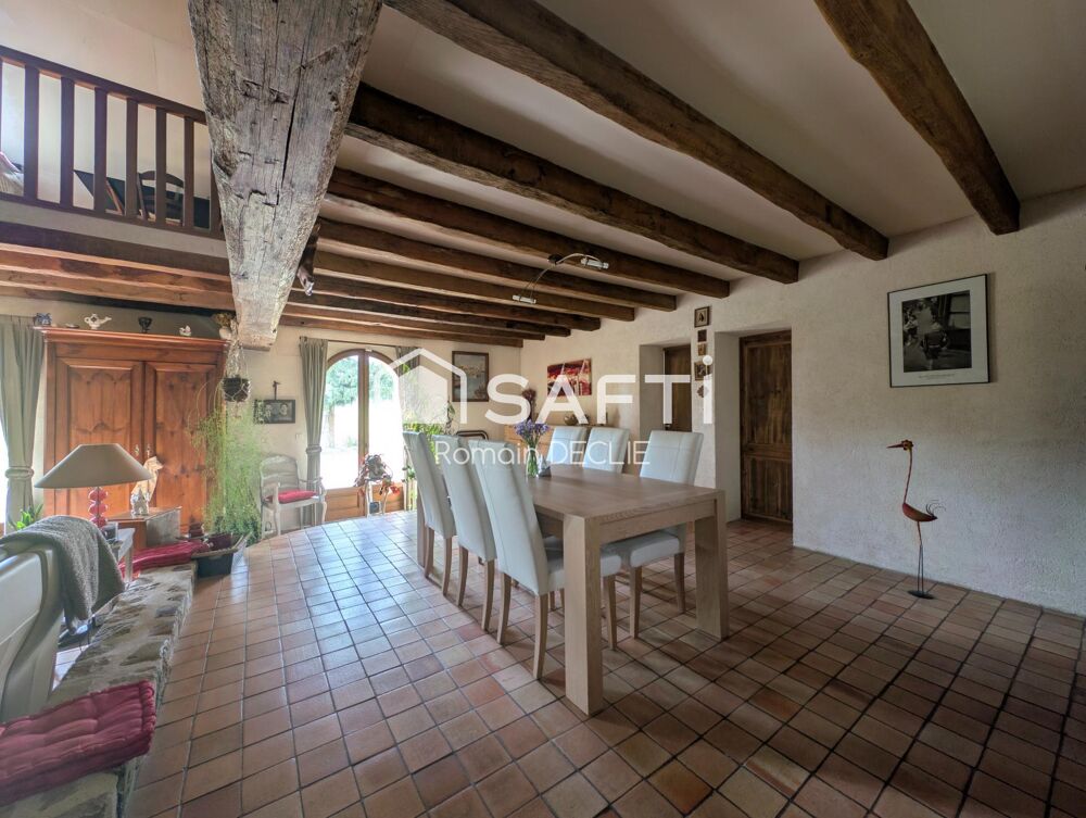 Vente Maison Magnifique maison type Longère de 192m², 5 chambres, dépendances et terrain de 21400m² Loigne-sur-mayenne