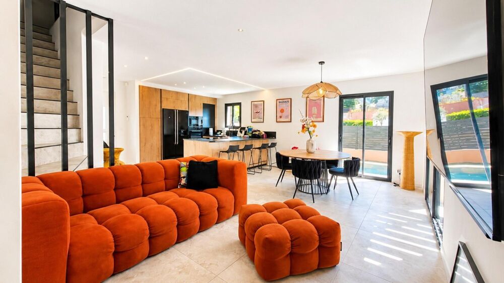 SAINT-CYR-SUR-MER - Villa T5 R+1 Sud-Est avec piscine Bali + terrasse pergola bioclimatique proche plage