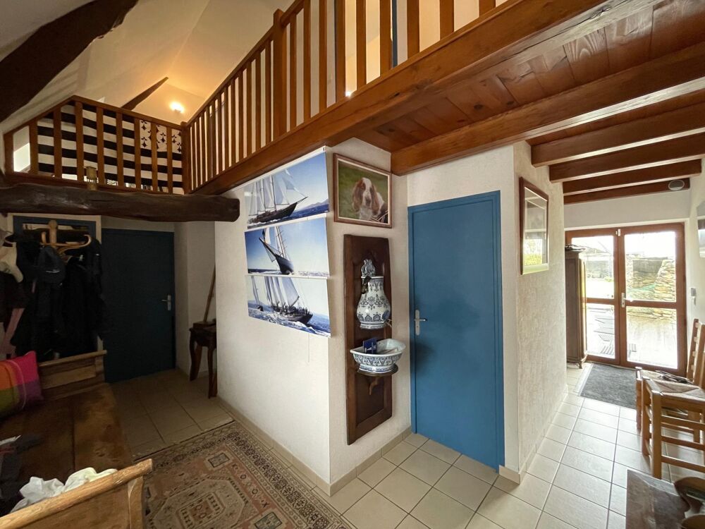 Belle chaumière en pierres de 188m2 avec dépendances