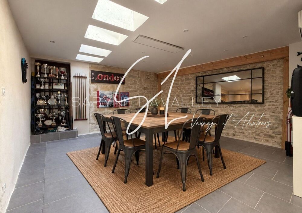 La MAISON CHARLINE Une demeure de caractère au coeur de Clarensac