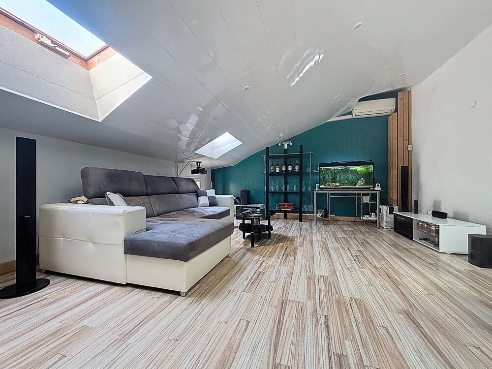 Vente Maison maison de village rénovée, prête à vivre avec toit terrasse Servian