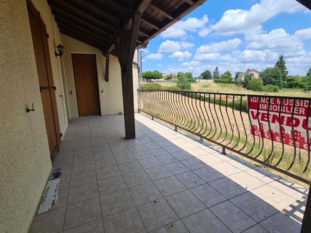 Maison familiale de 150 m² habitables avec sous-sol total, terrain de 1 500 m² et tout-à-l'égout