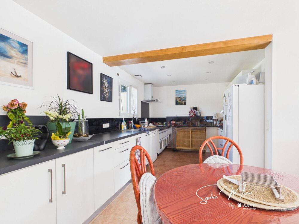Vente Maison TRÉGASTEL Bourg – RARE ! Un ensemble immobilier au calme, composé d'une maison principale et de 2 gîtes, alliant qualité de vie Tregastel