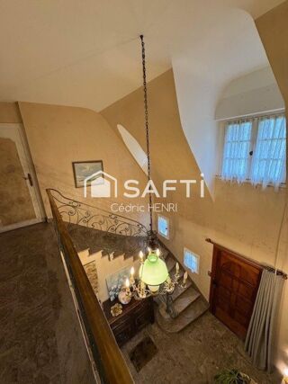  Maison � vendre 6 pi�ces 205 m�