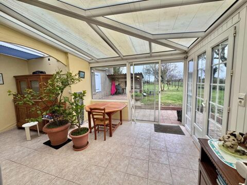   MAISON DE VILLAGE 4 CHAMBRES + DEUX GARAGES A SAINT POMPAIN Maison - 6 pi�ce(s) - 152 m�