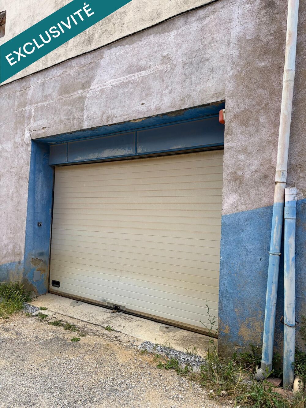 Vente Parking/Garage A vendre Grand Garage/ Local de stockage de 91 M2 Apt