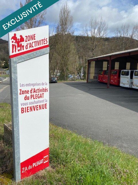 3 B&acirc;timents (1 bureau + 1 hangar + 1 atelier) 1025 m&sup2; + Terrain 11 391 m&sup2; (AUBIN - AVEYRON) 360000 12110 Aubin